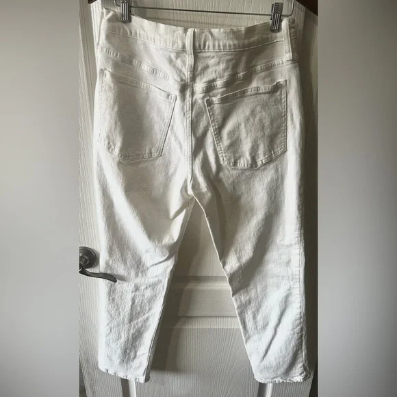 Madewell, vintage cropped, white jeans-size 30 - Picture 3 of 6